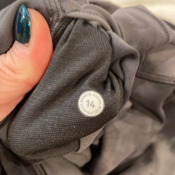 Lululemon align 28 diamond dye leggings - Picture 4 of 4